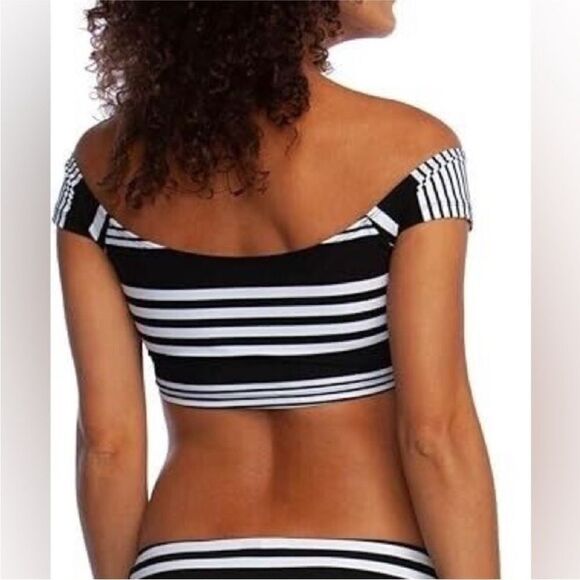 La Blanca NWT Off Shoulder Cap Sleeve Hipster Bikini
Swimsuit Black/White 12 - Picture 2 of 5